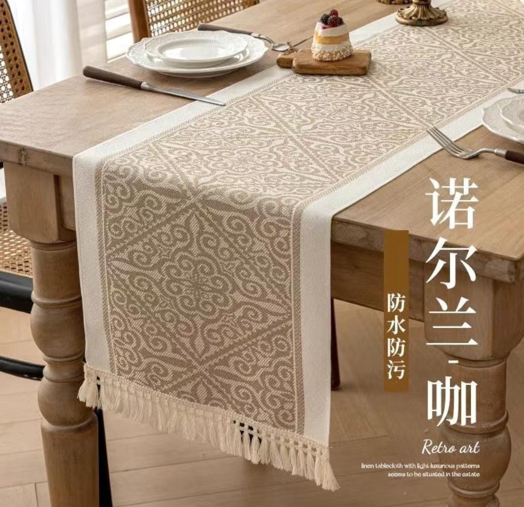 Table Runner 10